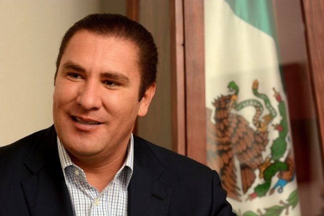 Rafael-Moreno-Valle-5