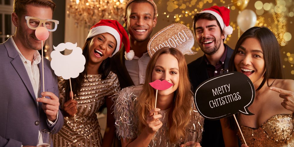 Weihnachtsfeier-Outfits