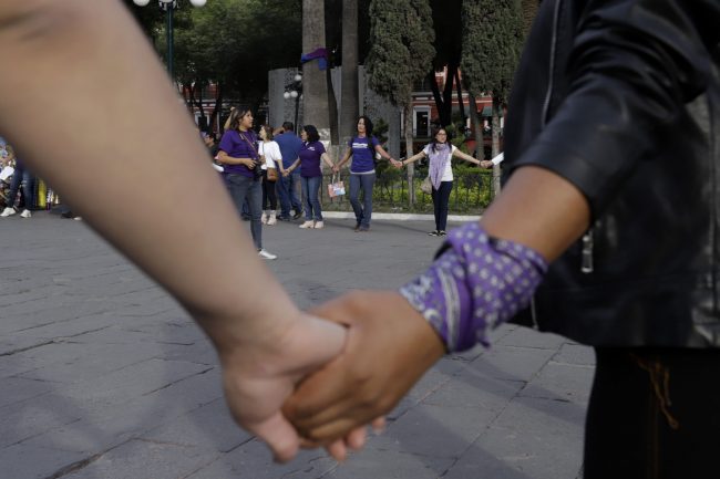 cadena-humana-mujeres-417384