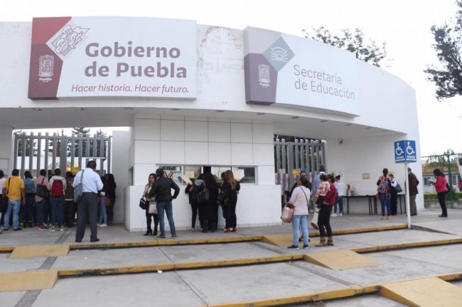 Maestros protestan en la sep