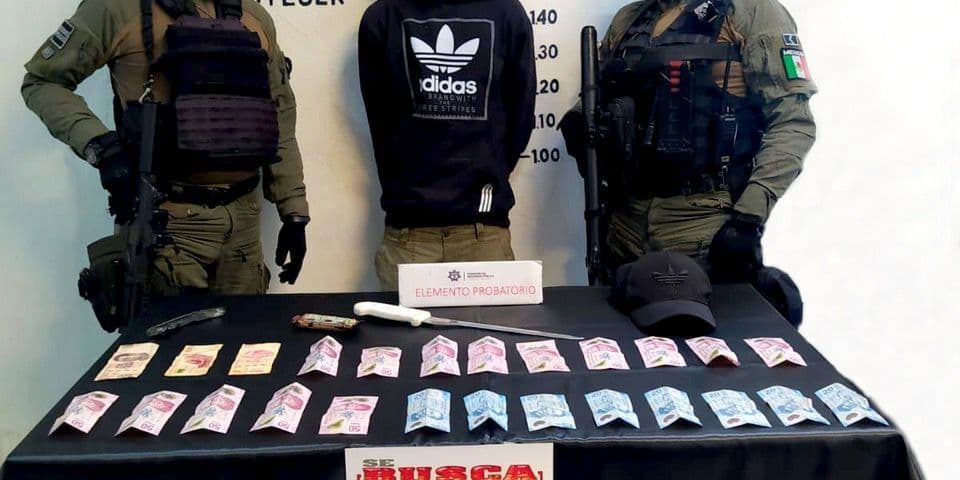 1 Detiene policía municipal de San Pedro Cholula a presunto asaltante de tiendas de conveniencia en la zona metropolitana