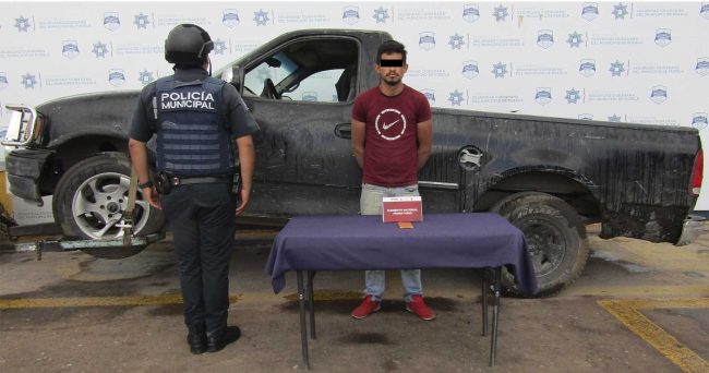 DETENIDO (20)