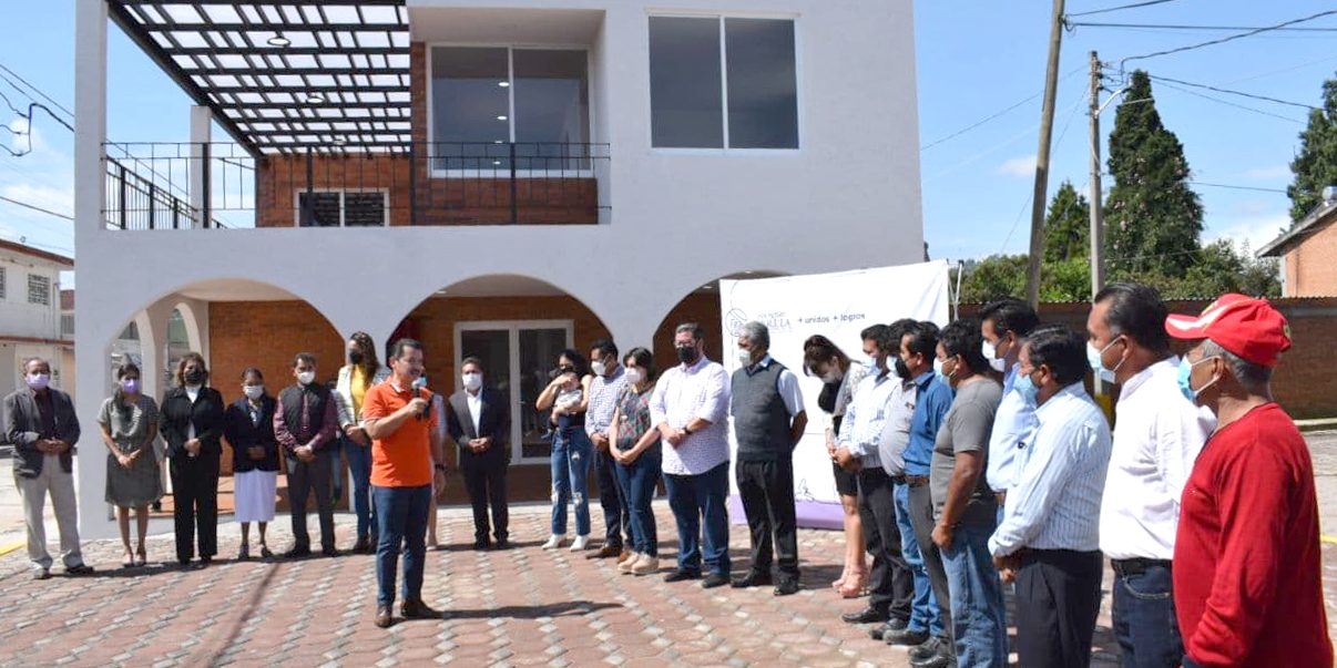 1 Entrega Luis Alberto Arriaga nuevo edificio de la presidencia auxiliar de Cuachayotla