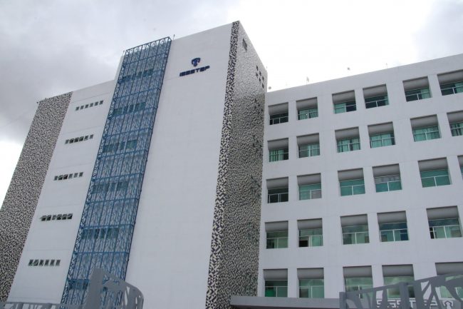 FACHADA (3)