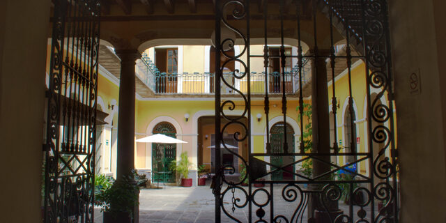 A_CasaAmarilla
