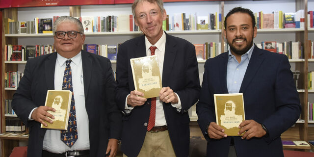 A_LibroMaximiliano